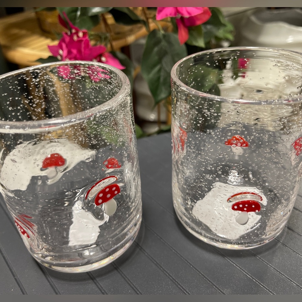 Red Mushroom Viral Embedded Design Lampwork Drinking Glasses Cups set of 2 NEW - Picture 2 of 3